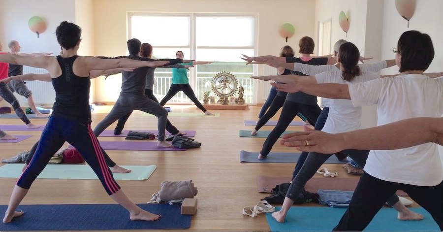 Xxl iyengar posture
